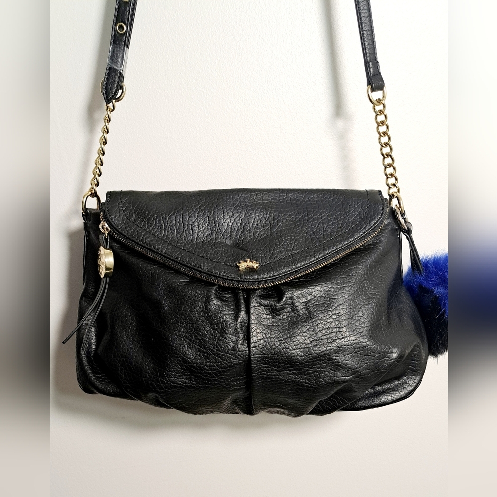 JUICE COUTURE CROSSBODY BAG, BLACK LEATHER, VINTAGE NEW WITHOUT TAG.